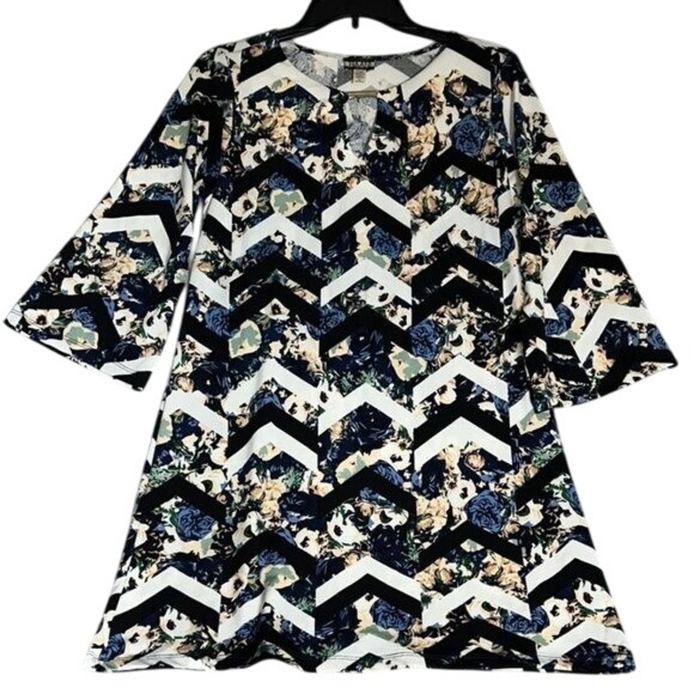 Haani Womens Dress‎ PM Multicolor Floral Chevron Keyhole 3/4 Sleeve Shift